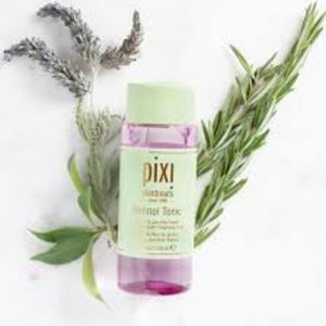 Pixi Skintreats Retinol Tonic -4.2 oz